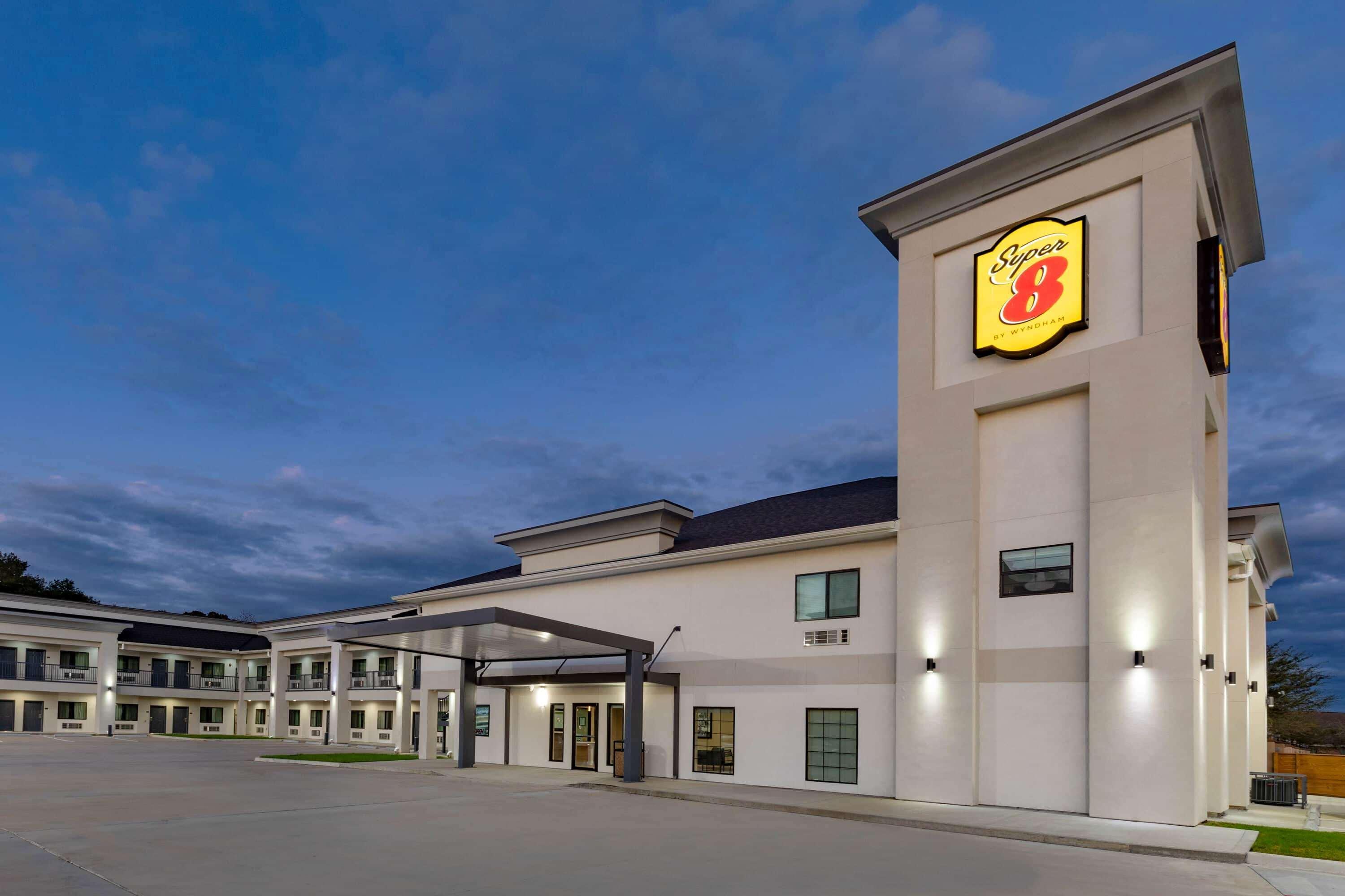 فندق Super 8 By Wyndham Houston Nw Beltway 8-West Rd المظهر الخارجي الصورة