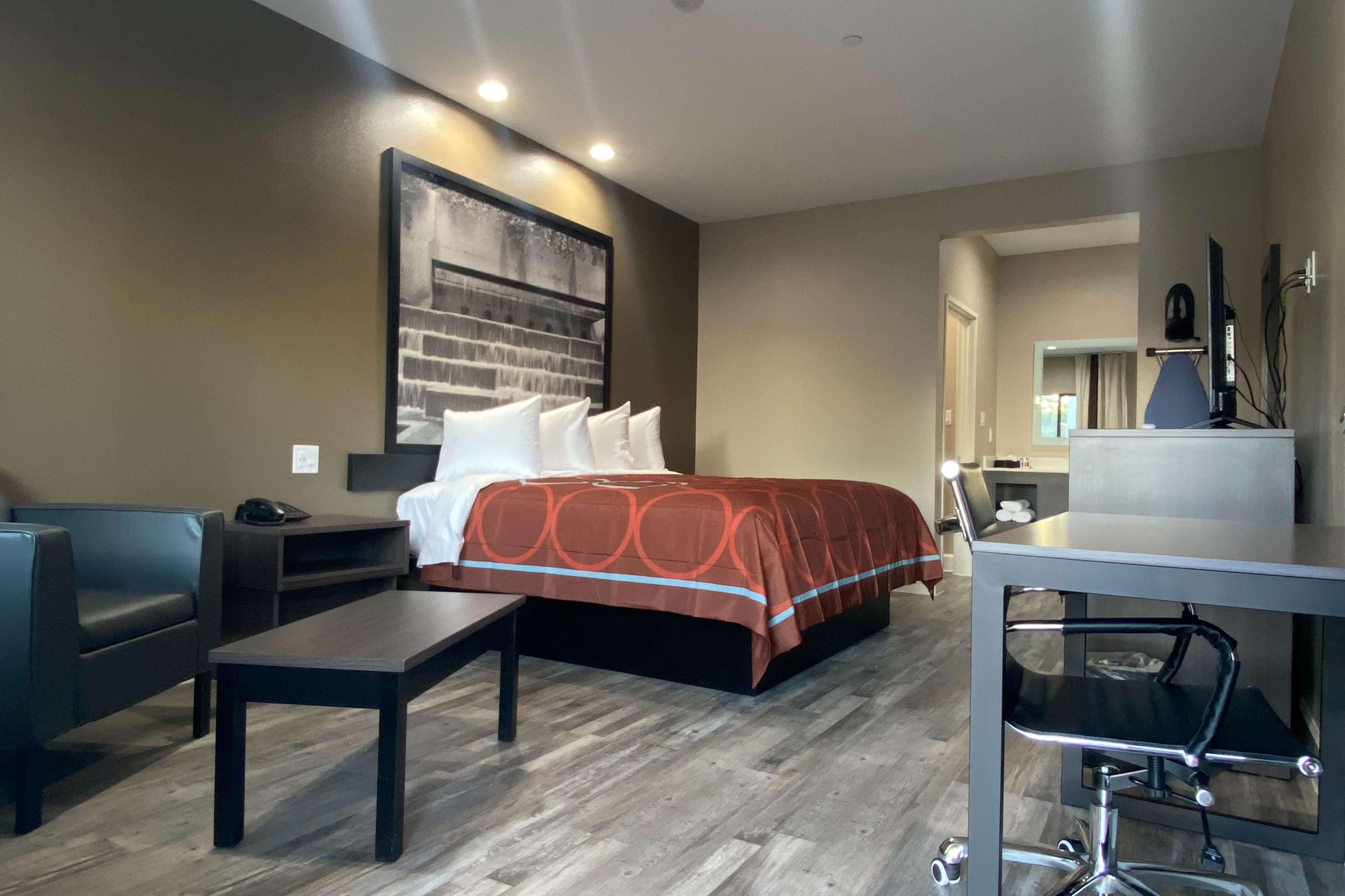 فندق Super 8 By Wyndham Houston Nw Beltway 8-West Rd المظهر الخارجي الصورة