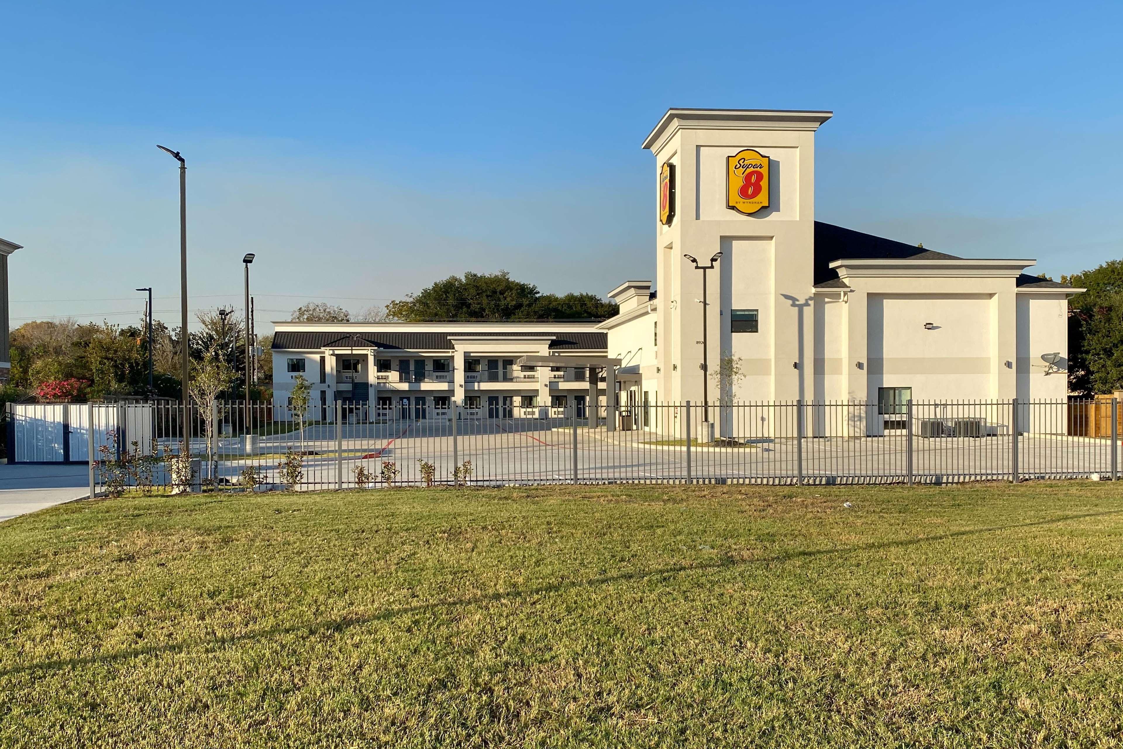 فندق Super 8 By Wyndham Houston Nw Beltway 8-West Rd Jersey Village المظهر الخارجي الصورة